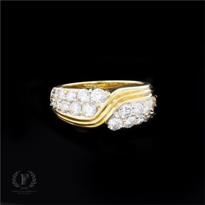 DISTINCTIVE DIAMOND18K YELLOW GOLD RING