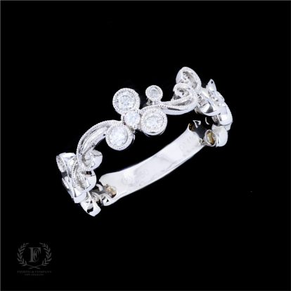 White Gold Vine Motif Ring