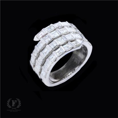 18K WHITE GOLD CARRE CUT DIAMOND RING