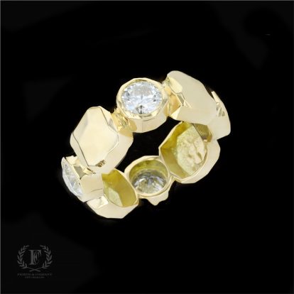 ESCAPE THE ORDINARY CHUNKY THREE STONE DIAMOND RING