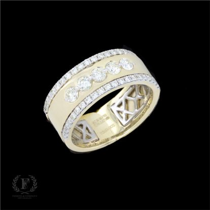 TWO TONE BRILLIANT DIAMOND RING