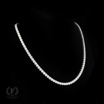 18K WHITE GOLD DIAMOND NECKLACE