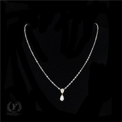 DAZZLING TRITONE DIAMOND NECKLACE
