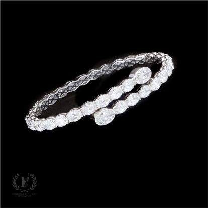 OVAL BRILLIANT DIAMOND BYPASS BRACELET