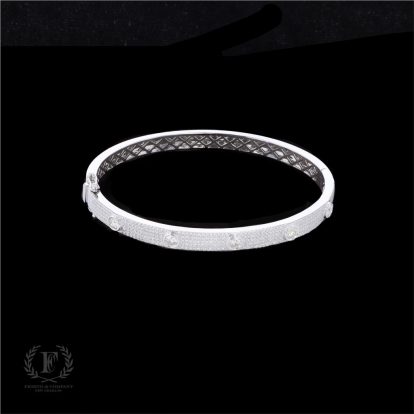 14K WHITE GOLD DIAMOND BANGLE BRACELET