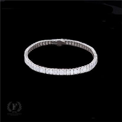 14K WHITE GOLD EMERALD CUT DIAMOND TENNIS BRACELET