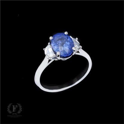 3 STONE 18K WHITE GOLD SAPPHIRE & DIAMOND RING