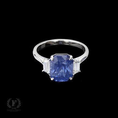 BREATHTAKING THREE STONE SAPPHIRE & DIAMOND RING