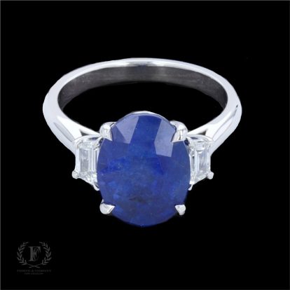 BEAUTIFULLY BLUE SAPPHIRE & DIAMOND RING
