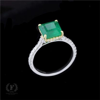 EMERALD CUT EMERALD ROUND BRILLIANT DIAMOND RING