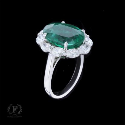 PLATINUM OVAL EMERALD DIAMOND COCKTAIL RING